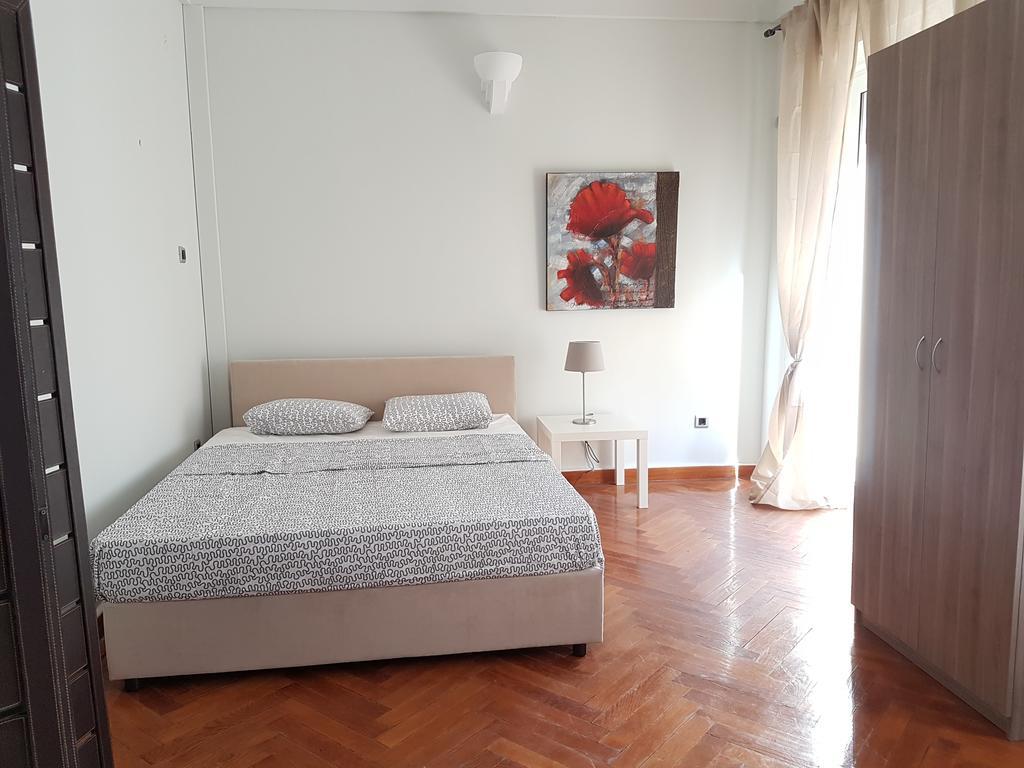Appartement Errathens Pine Red And Taupe - Athens Center Extérieur photo