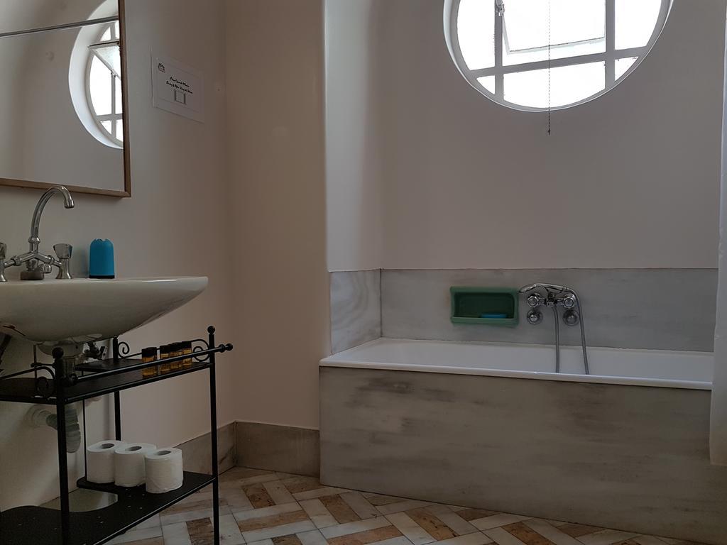 Appartement Errathens Pine Red And Taupe - Athens Center Extérieur photo